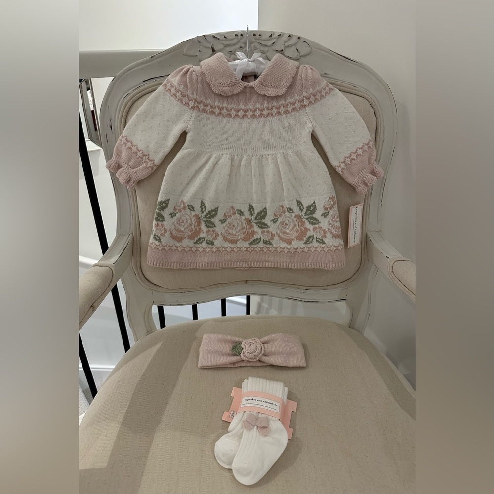 🩰 3~6 Mth Cupcakes & Cashmere Pink and White Knit Roses & Bow Baby Set NWT